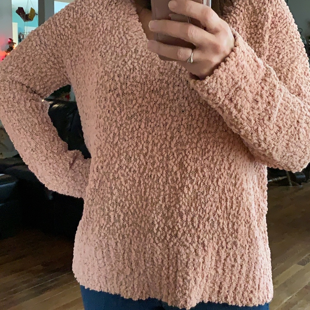 Salmon popcorn sweater